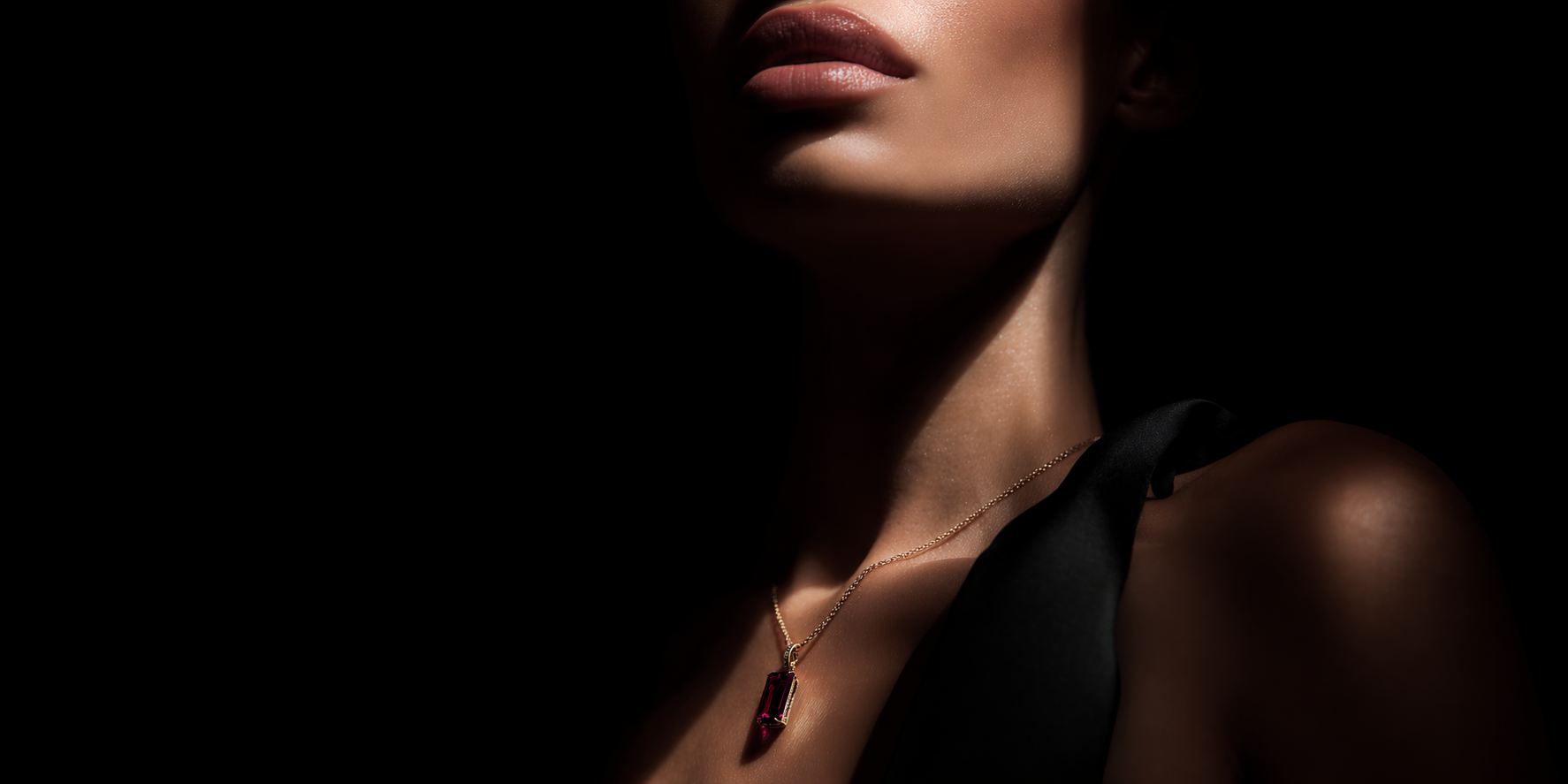 Lumière Drop — single diamond drop earring